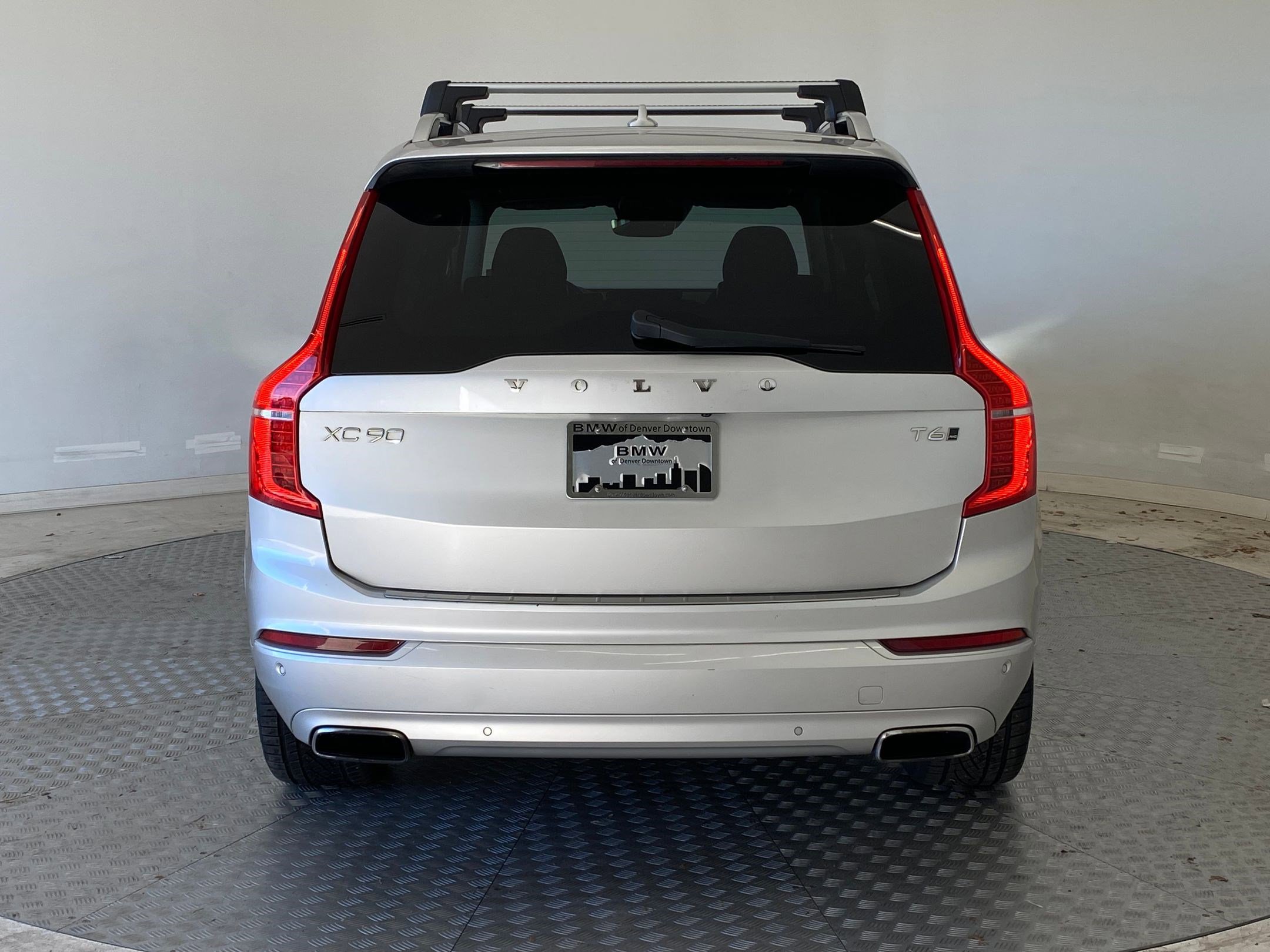 Used 2017 Volvo XC90 T6 Momentum w/ Vision Package image 9