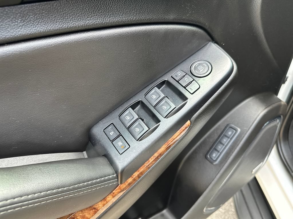 Used 2019 Chevrolet Tahoe Premier RWD image 16