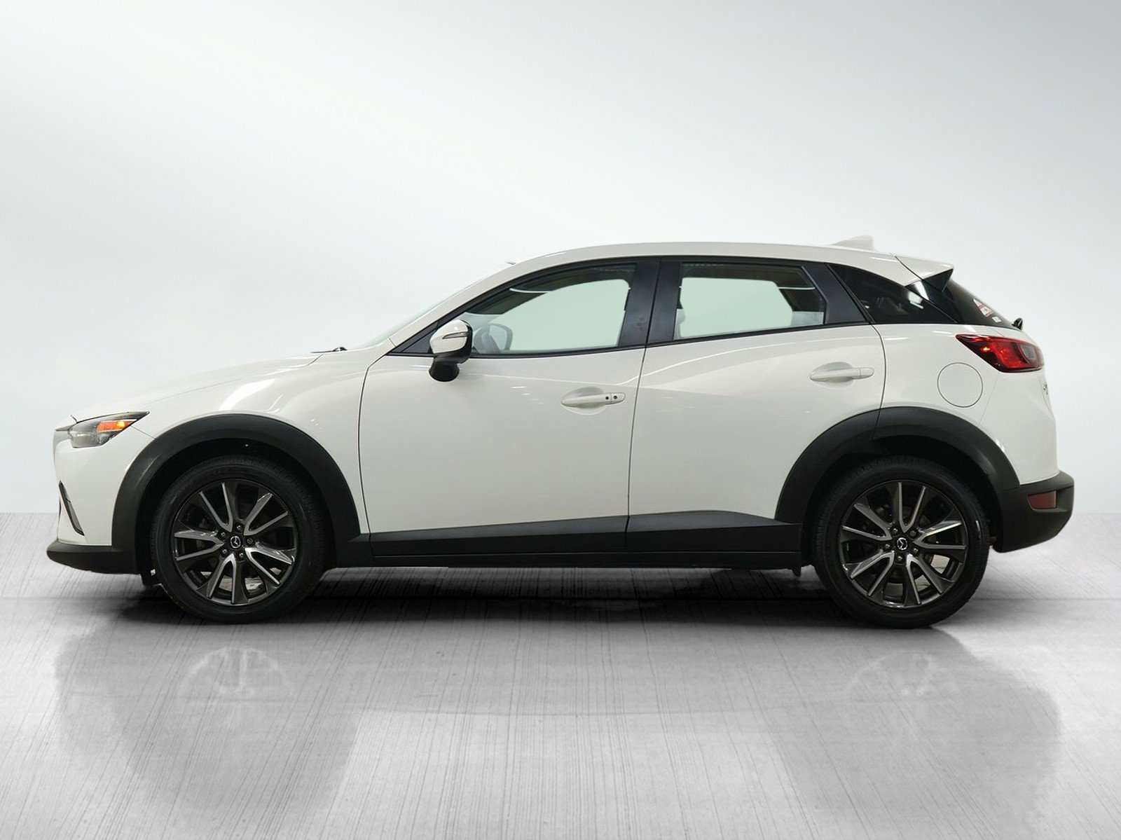 Used 2017 MAZDA CX-3 Touring AWD/4WD image 2