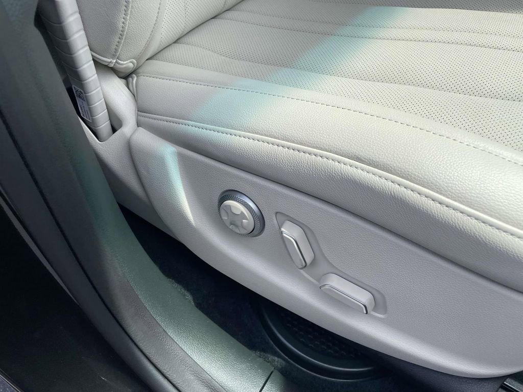 Used 2025 Genesis GV80 2.5T Standard image 27