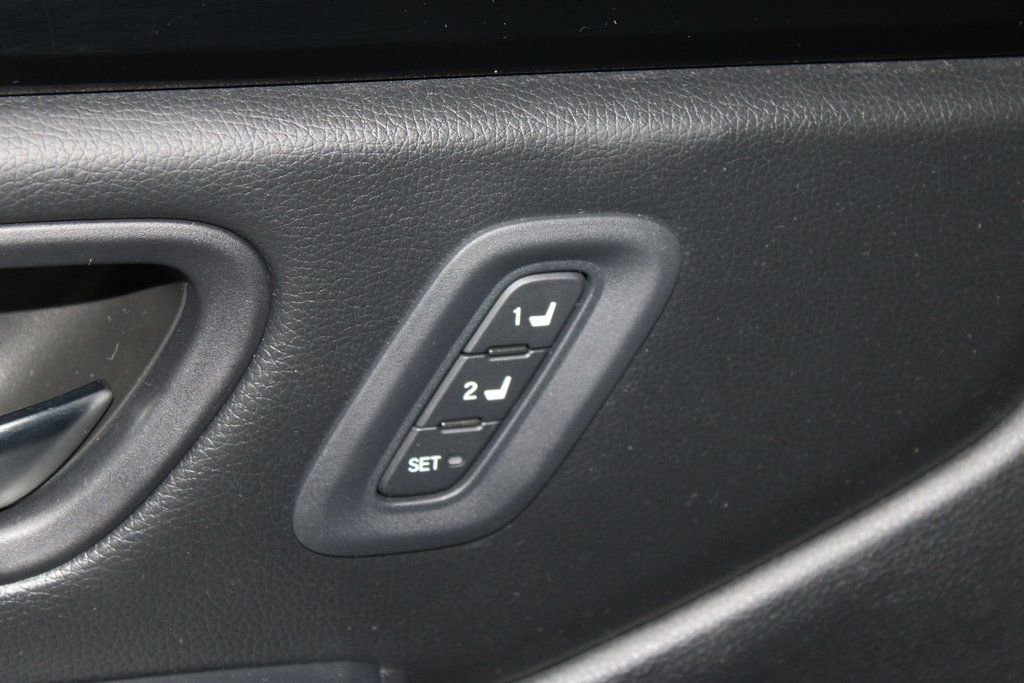 Used 2023 Honda Pilot Touring image 8