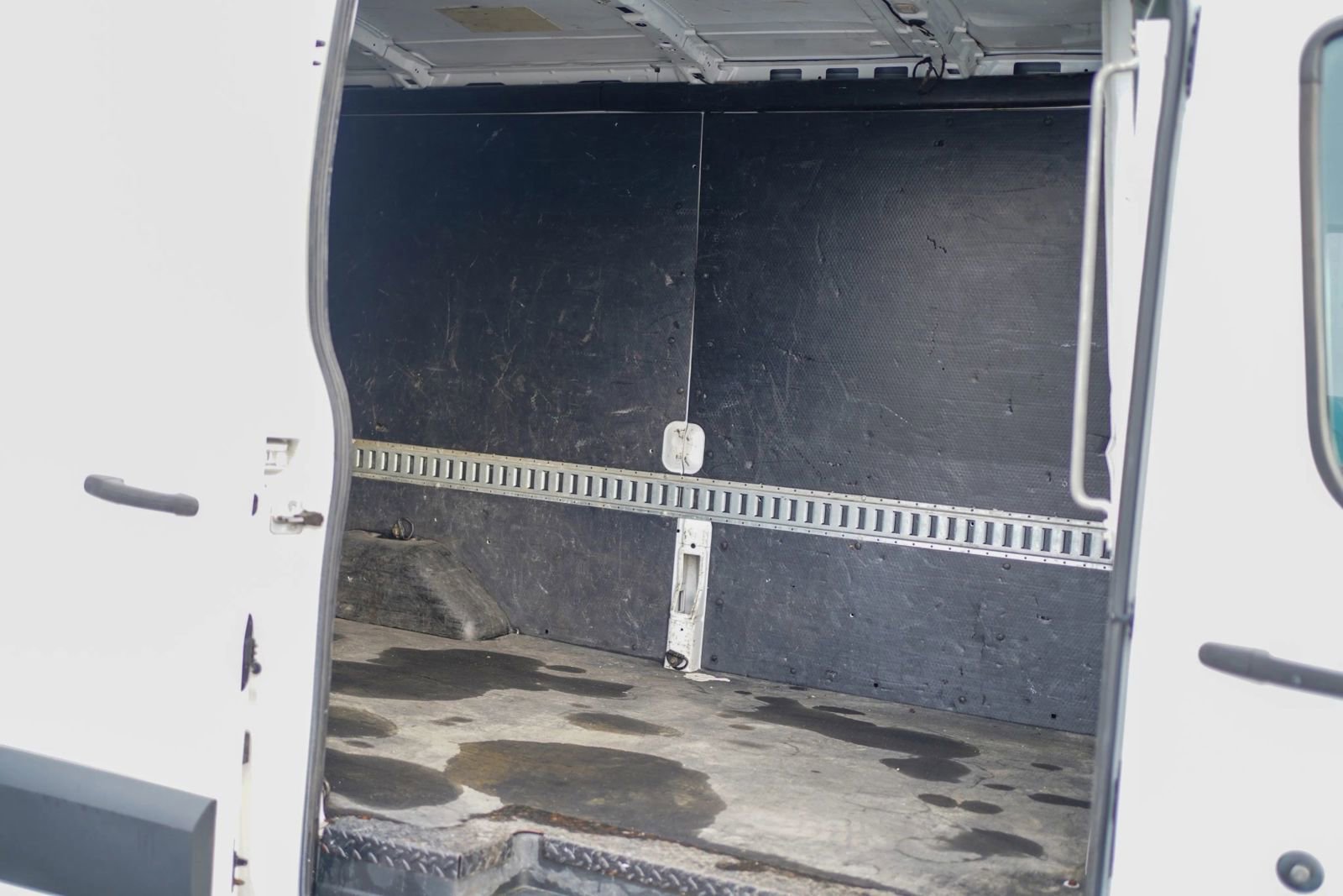 Used 2018 Ford Transit 350 148 Medium Roof image 20