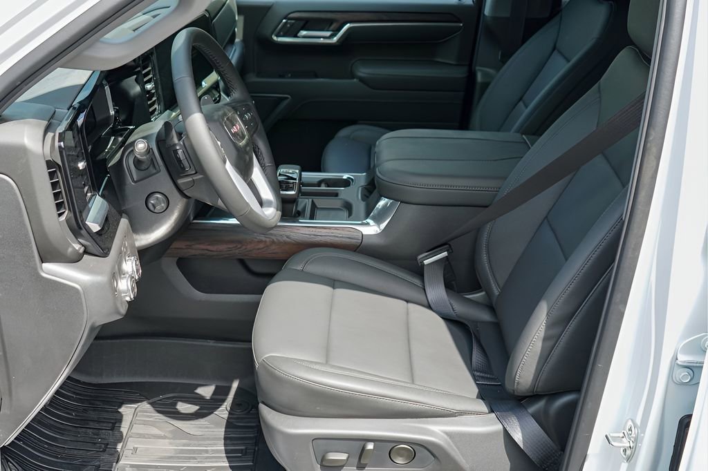New 2026 GMC Sierra 1500 SLT image 10