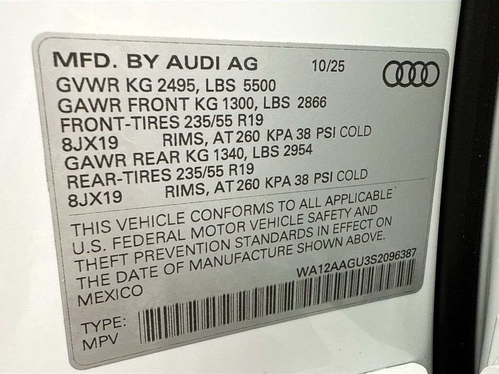 Used 2025 Audi Q5 Premium Plus w/ Premium Plus AWD/4WD image 35