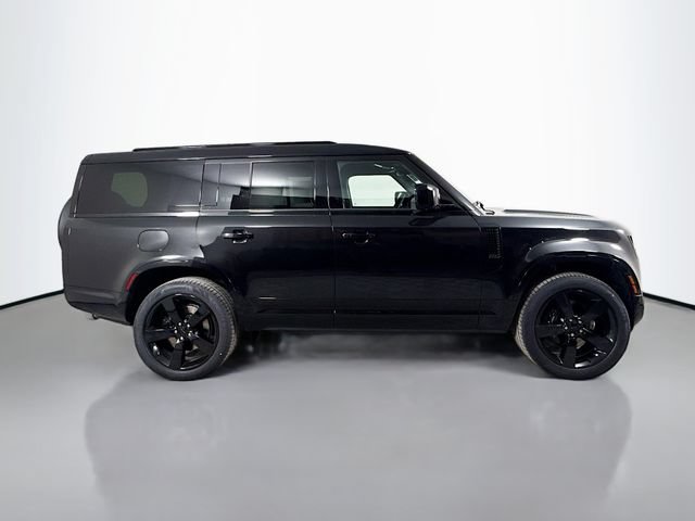 New 2026 Land Rover Defender 130 V8 AWD/4WD image 4