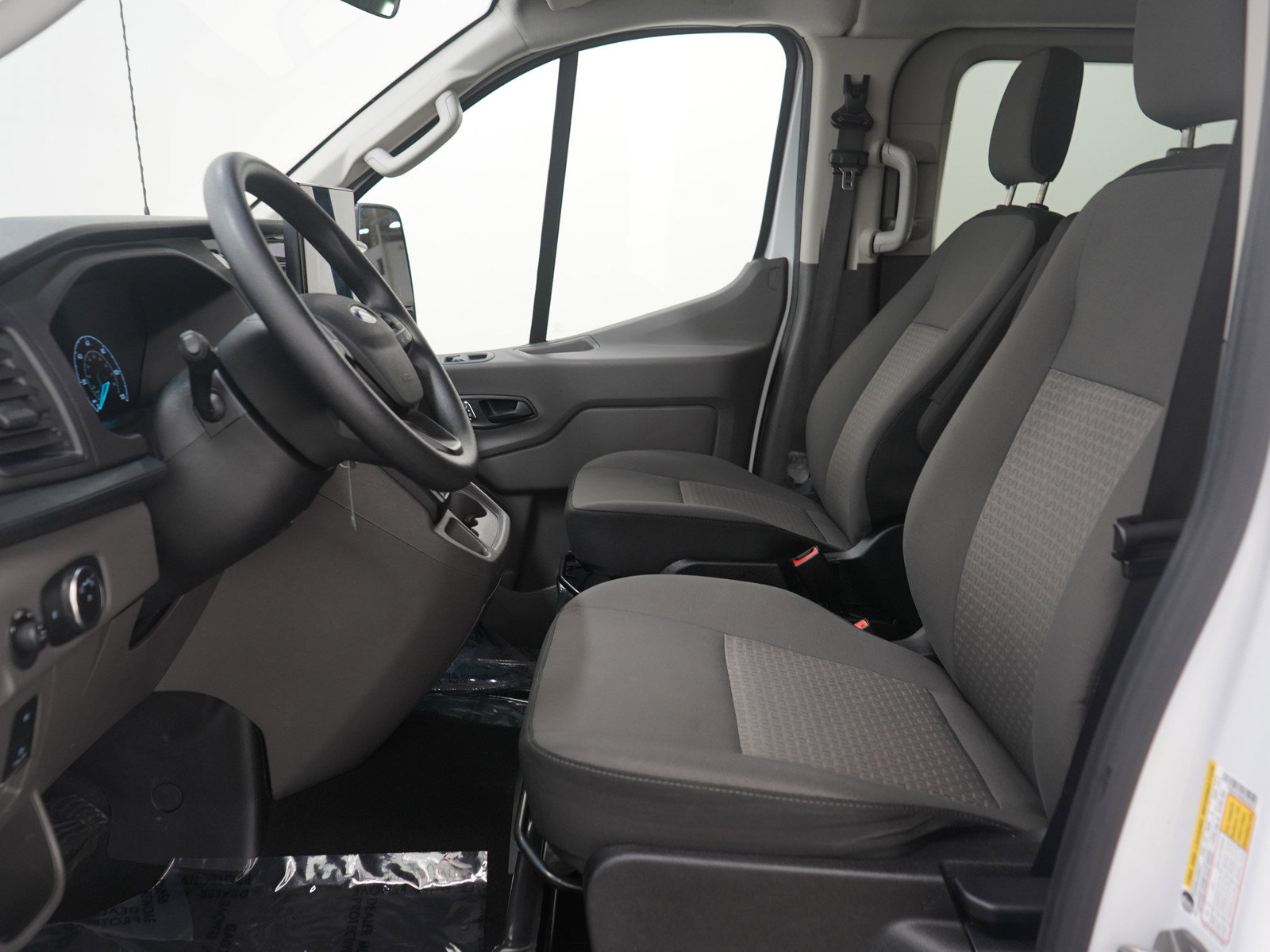 Used 2024 Ford Transit 350 XLT image 15