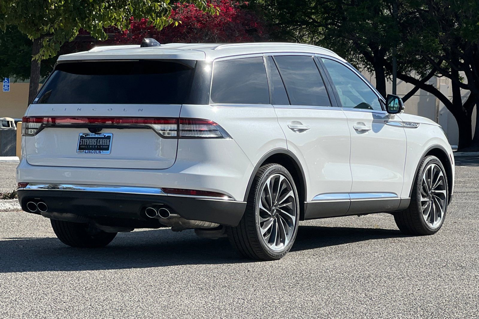 New 2026 Lincoln Aviator Reserve AWD/4WD image 5