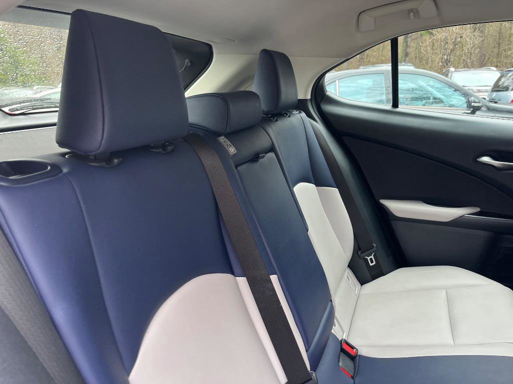 Used 2021 Lexus UX 200 w/ Premium Package image 46