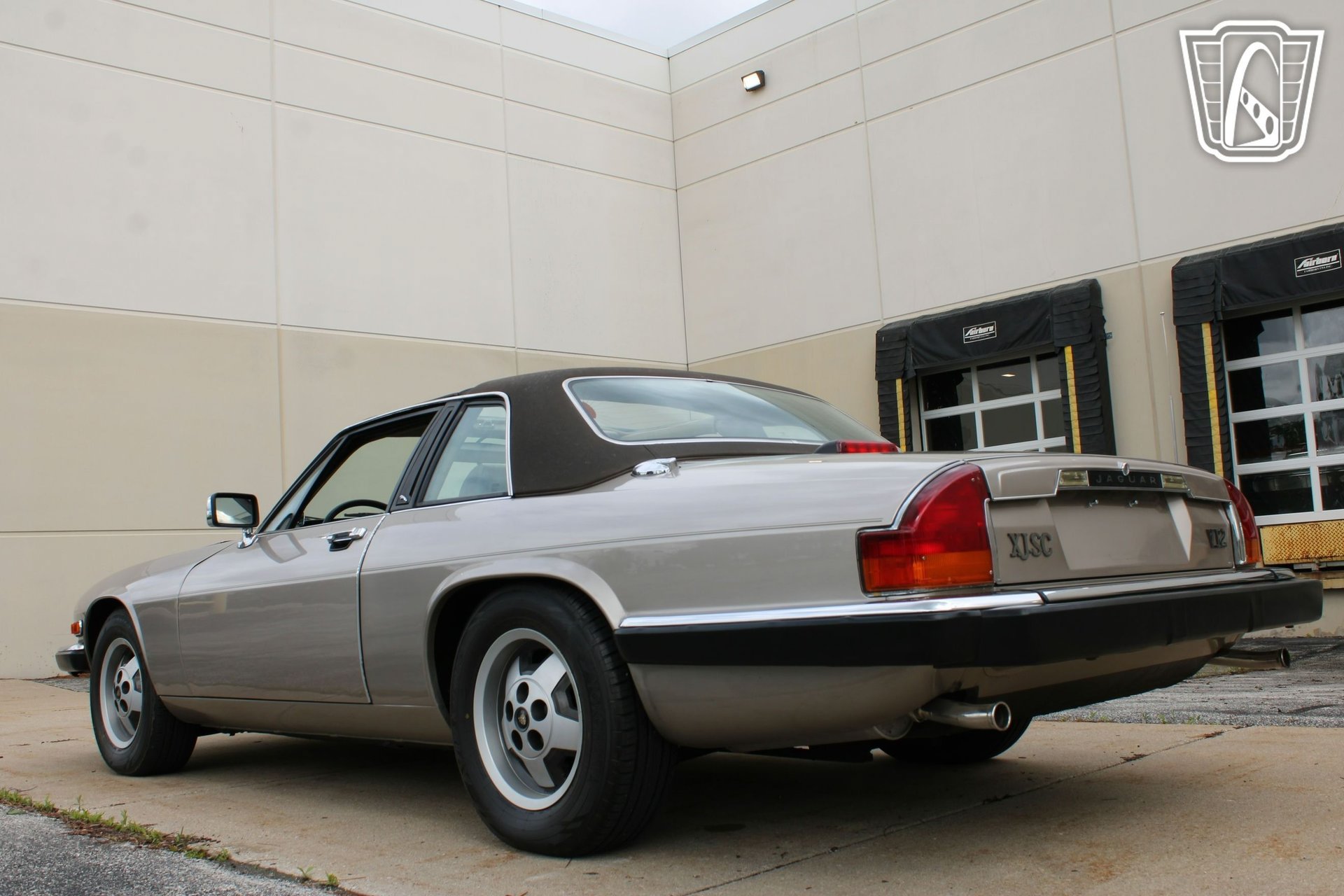 Used 1988 Jaguar XJS V12 Convertible image 25
