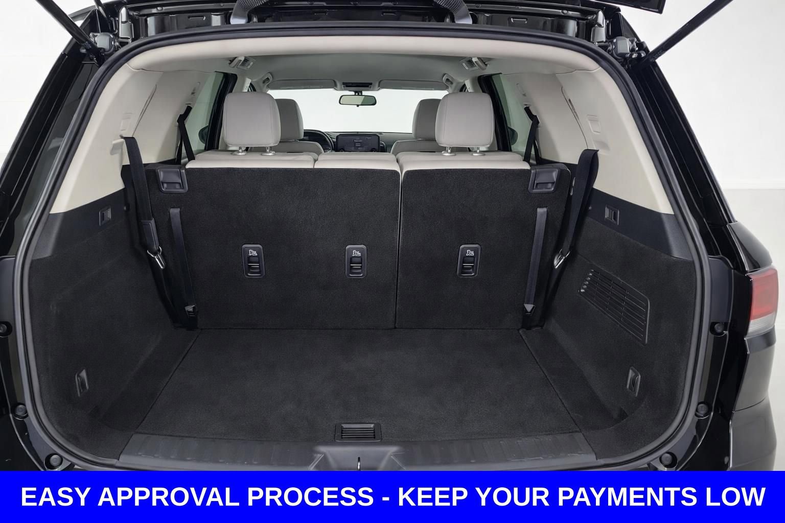 Used 2024 Nissan Pathfinder SV image 12