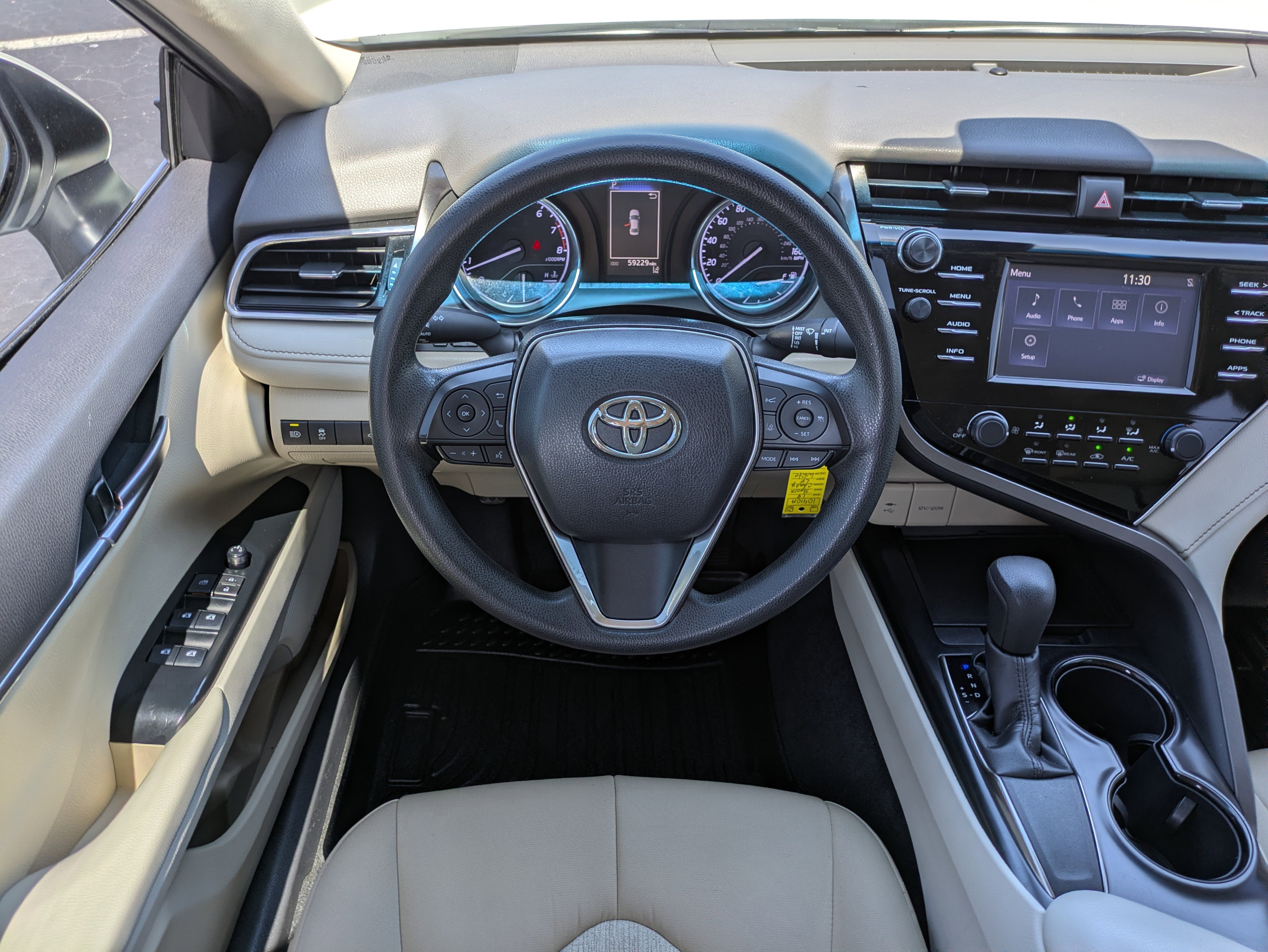 Used 2018 Toyota Camry LE FWD image 12