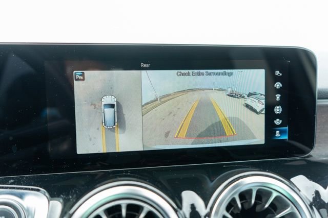 Used 2023 Mercedes-Benz GLB 250 4MATIC image 22