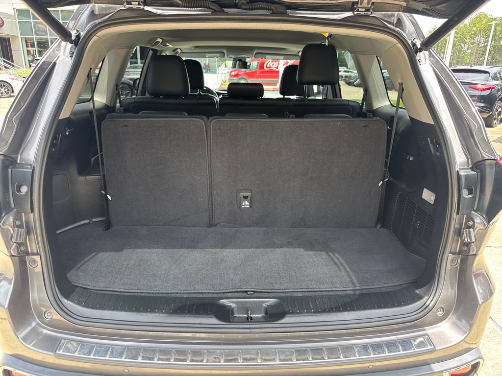 Used 2018 Toyota Highlander Limited FWD image 32