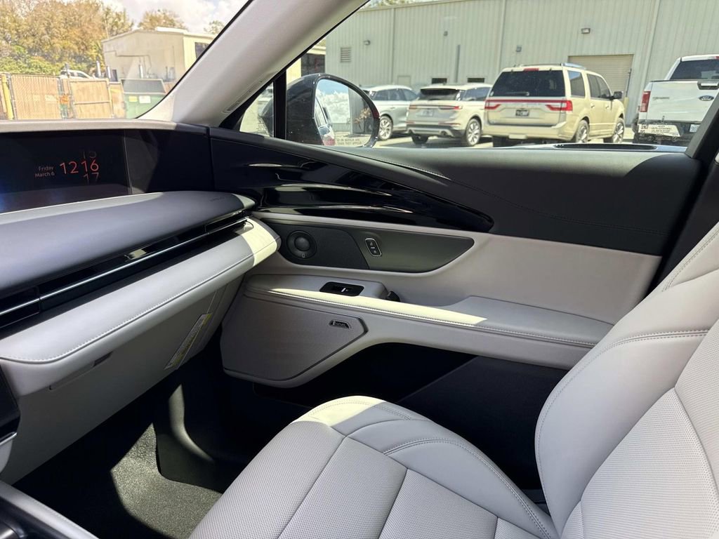 New 2026 Lincoln Nautilus Premier w/ Equipment Group 102A image 22