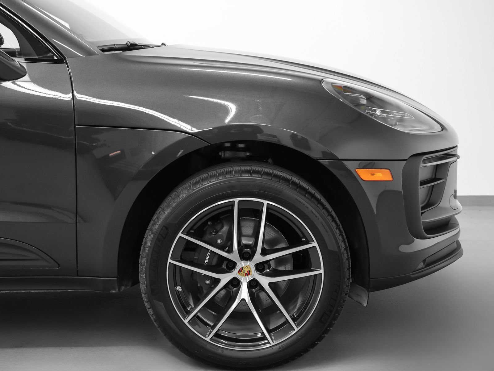 Certified 2026 Porsche Macan AWD/4WD image 15