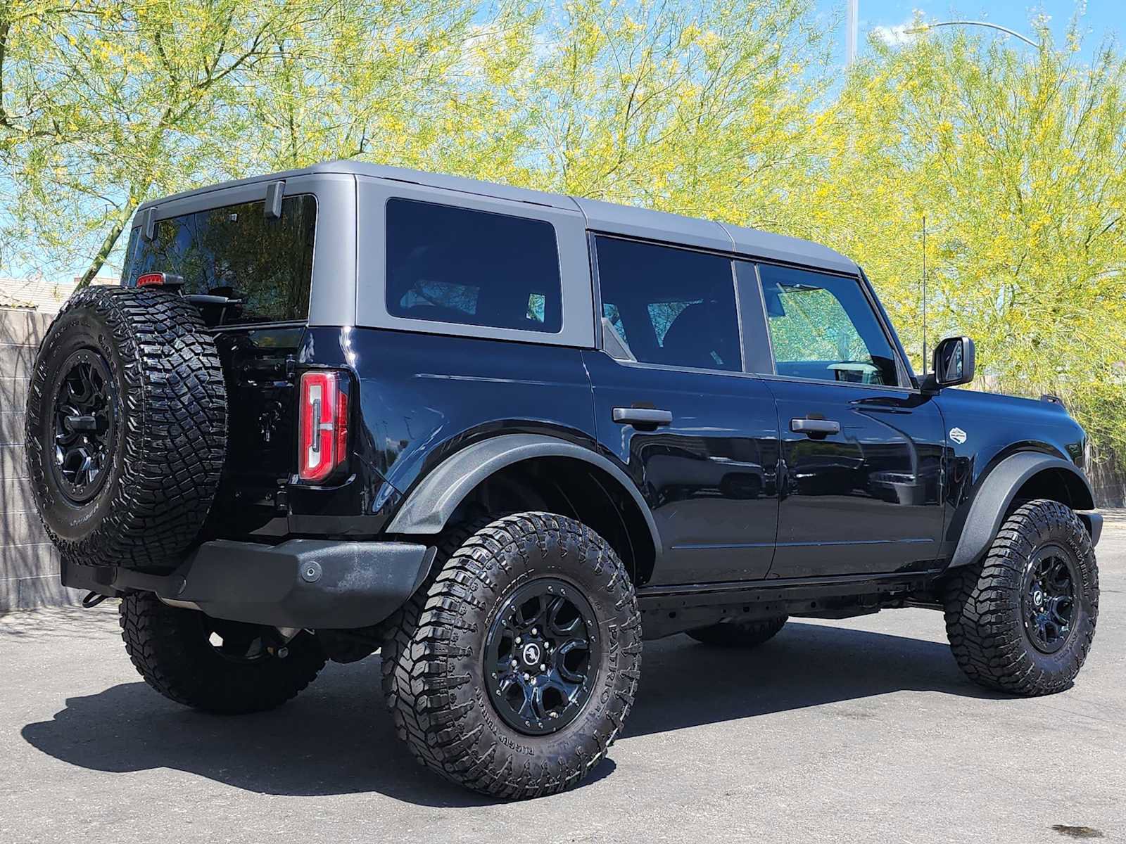 Used 2022 Ford Bronco Wildtrak image 9