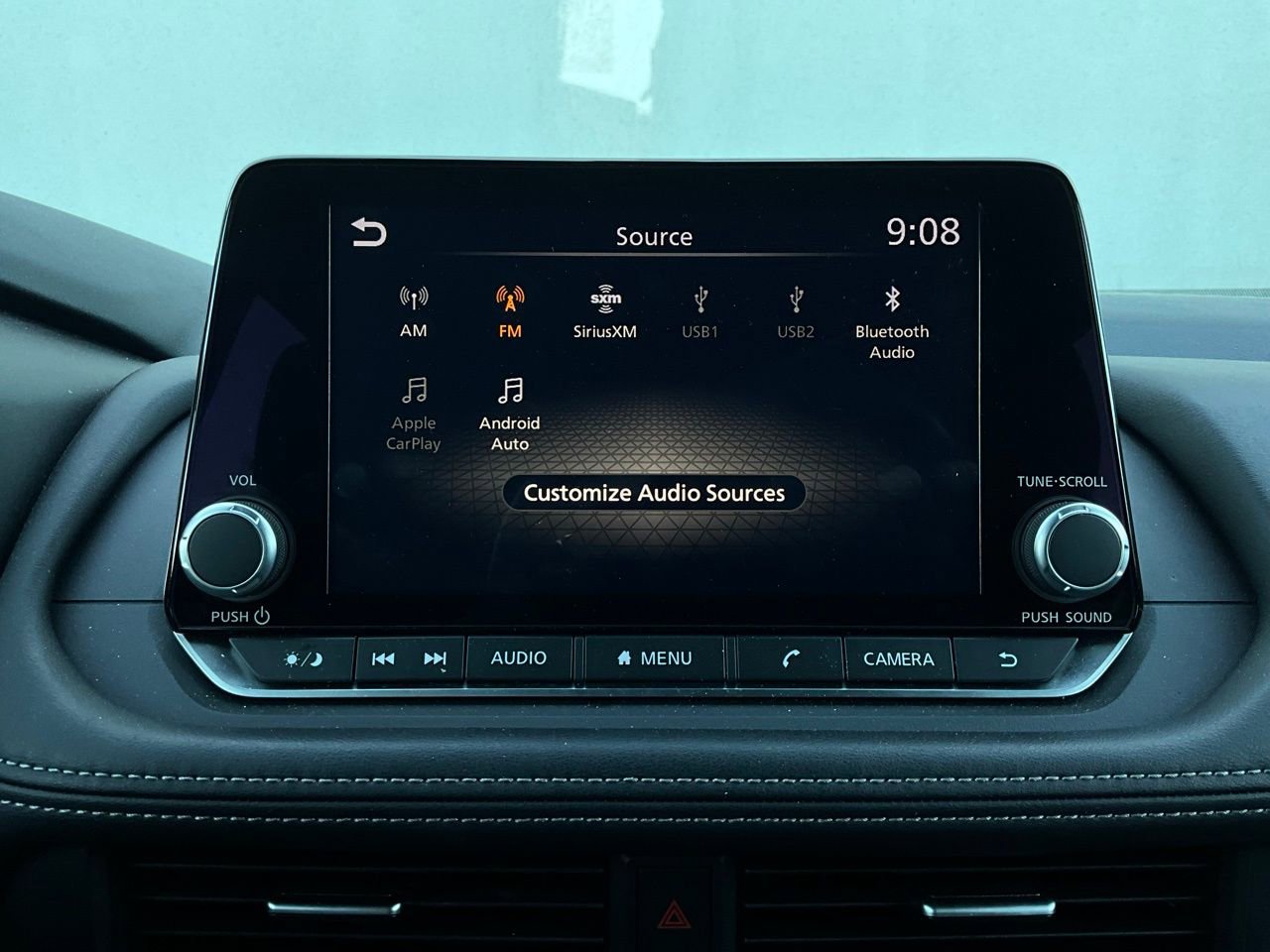 Used 2025 Nissan Rogue SV image 30