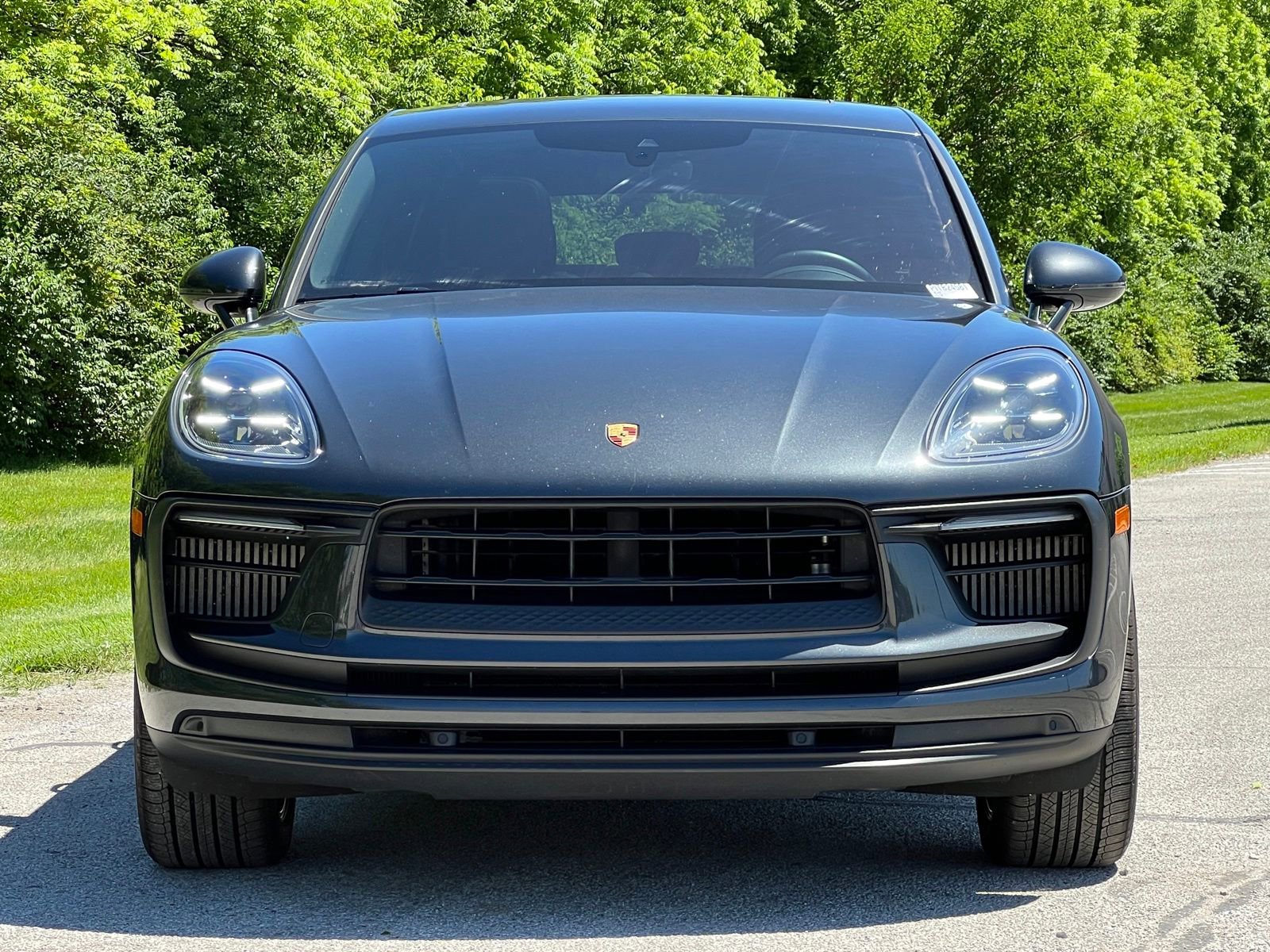 Certified 2022 Porsche Macan S AWD/4WD image 7