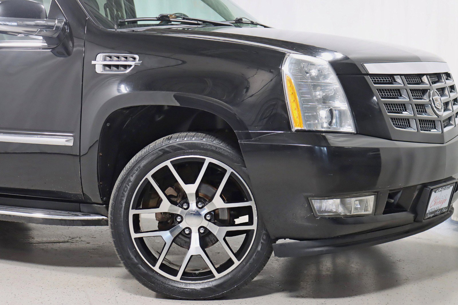 Used 2011 Cadillac Escalade EXT AWD/4WD image 5