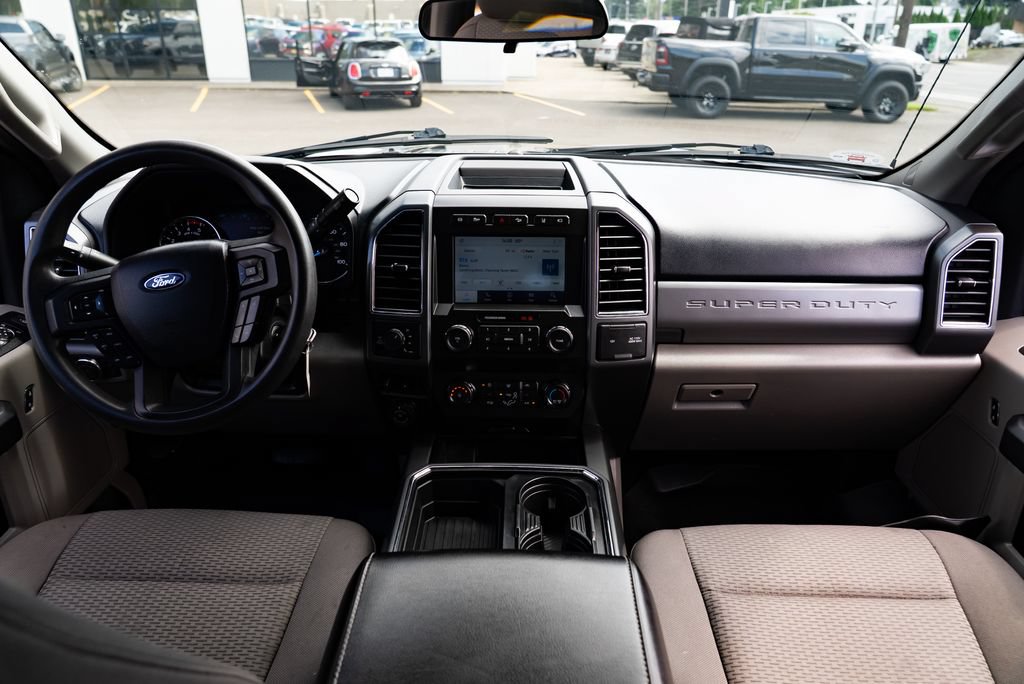Used 2021 Ford F250 XLT w/ XLT Premium Package AWD/4WD image 8