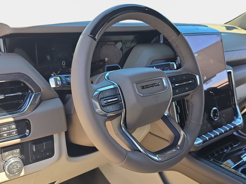 Used 2026 GMC Yukon Denali w/ Denali Reserve Package image 21