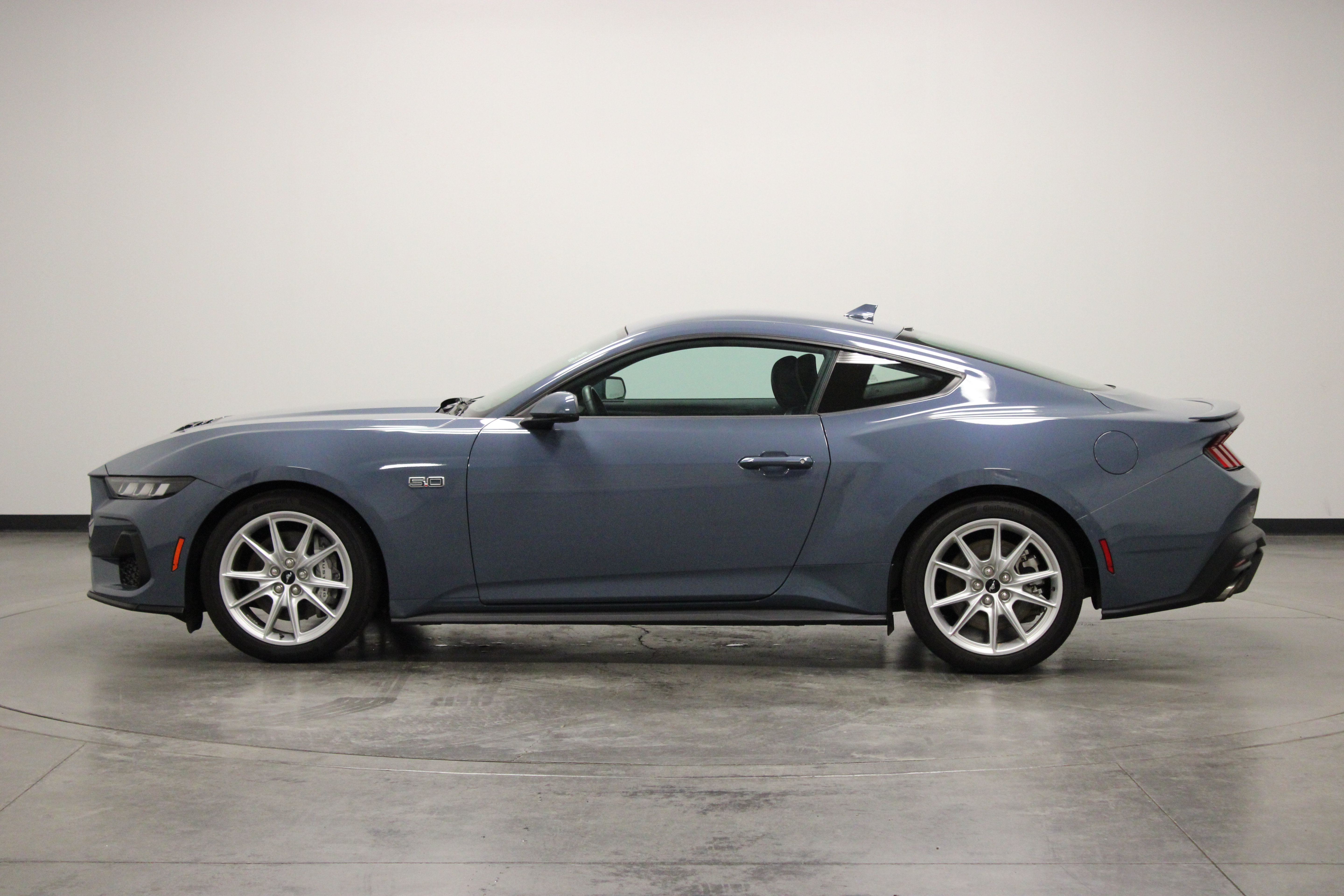 Used 2024 Ford Mustang GT Premium RWD image 5