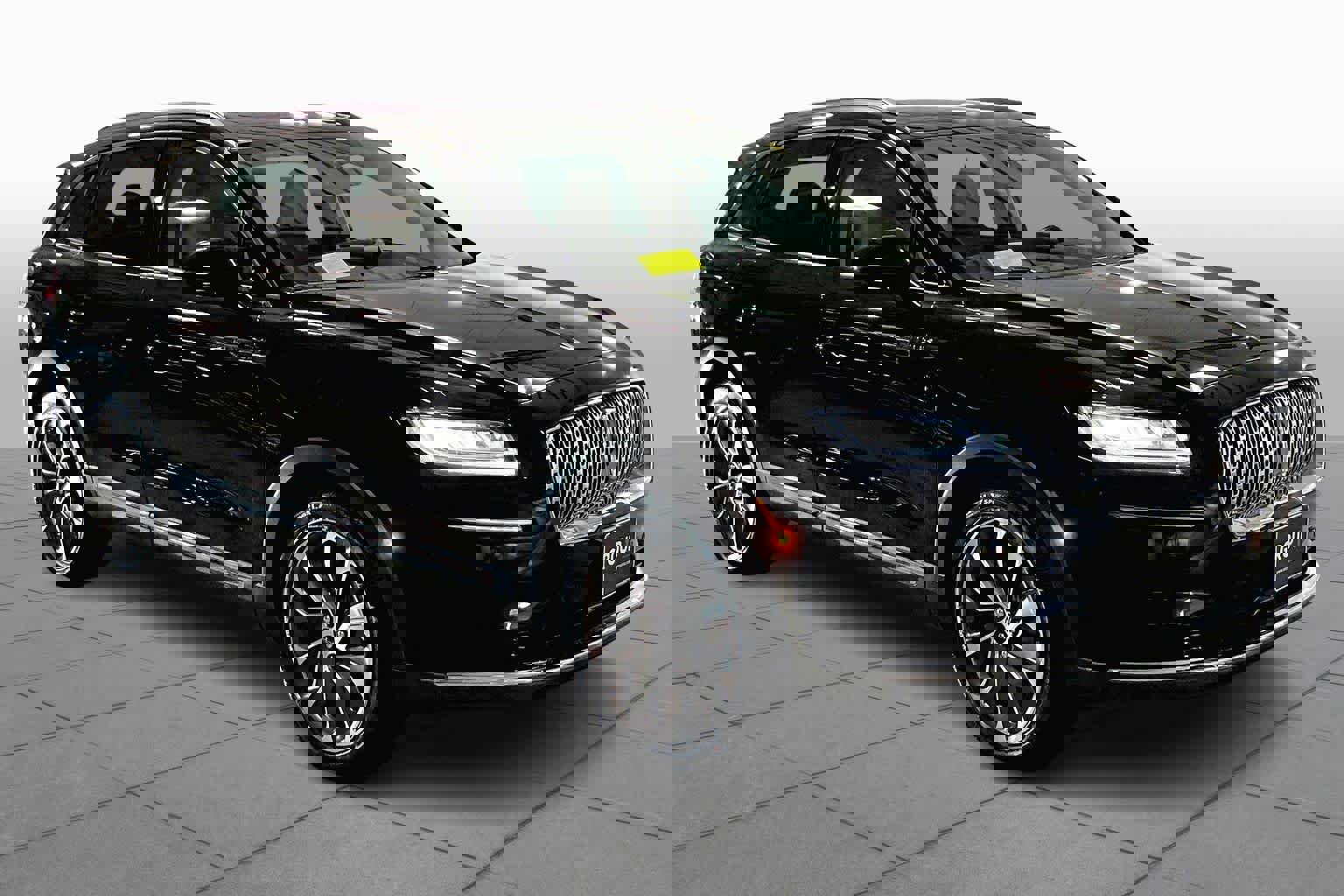 Used 2022 Lincoln Nautilus Reserve w/ Equipment Group 201A image 3