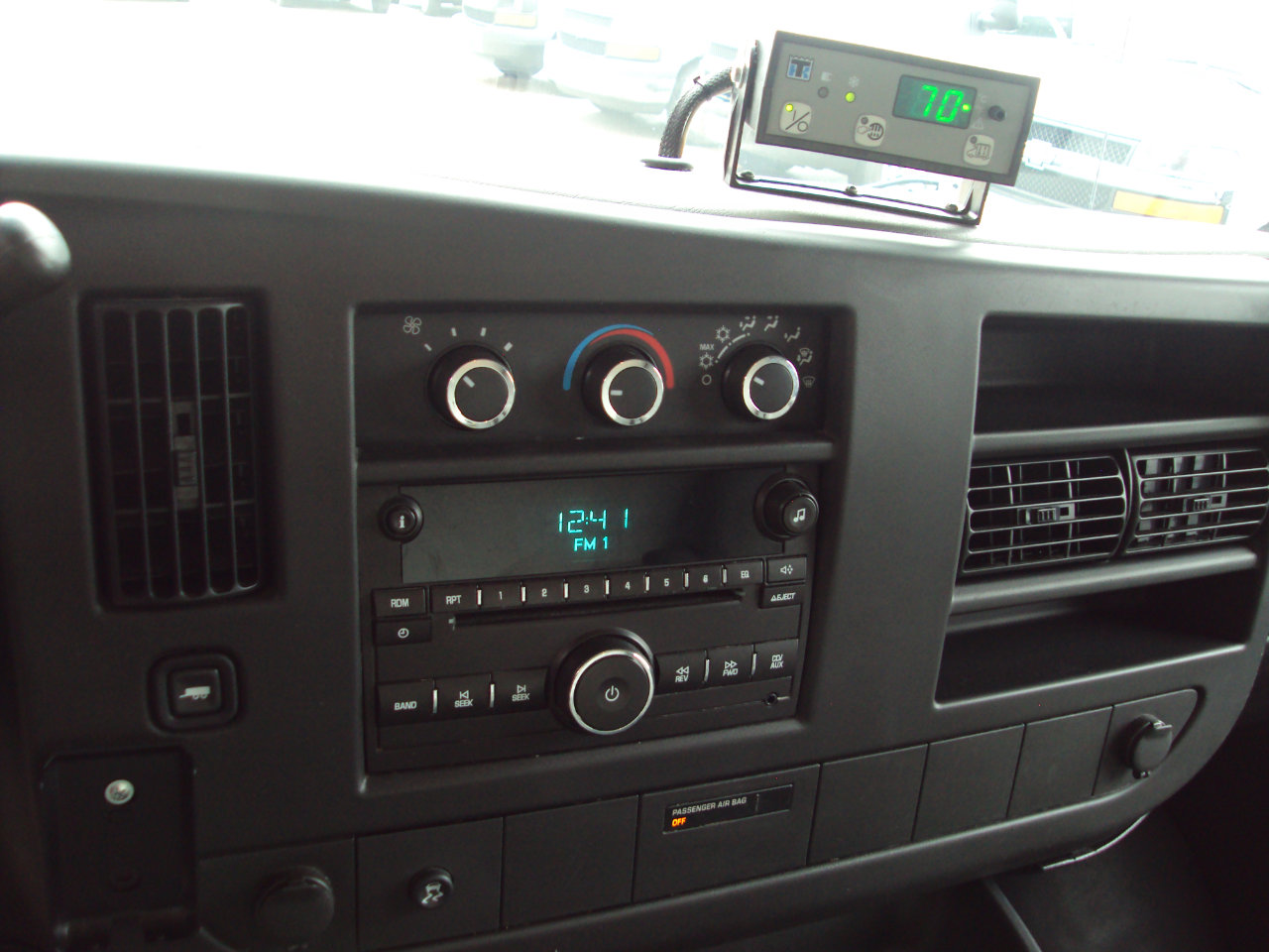 Used 2011 Chevrolet Express 1500 AWD image 20