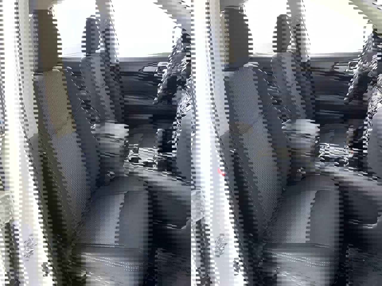 Used 2019 Nissan Pathfinder SV image 25