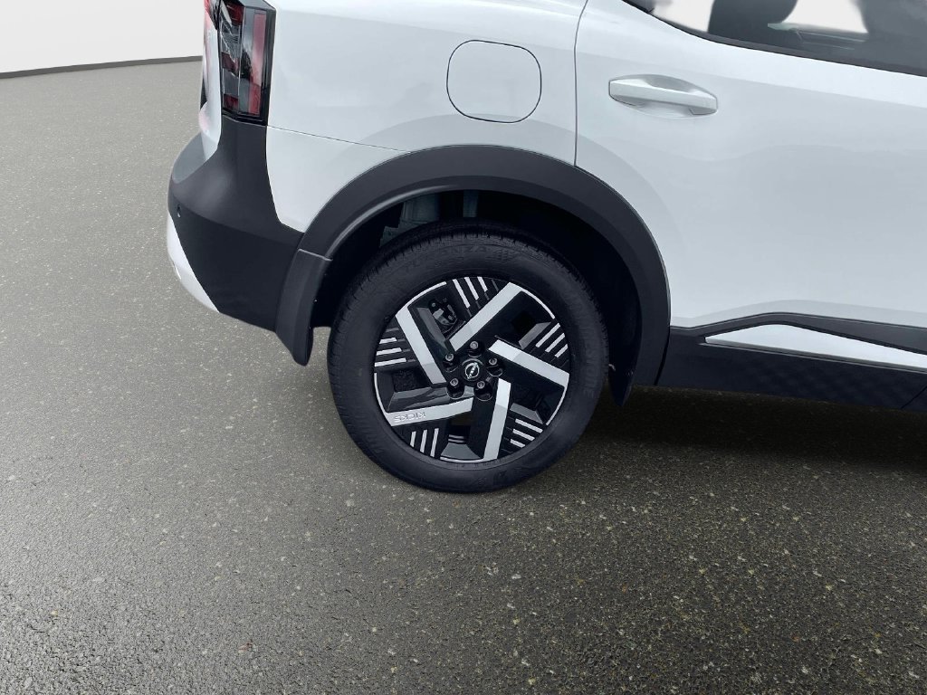 New 2027 Nissan Kicks SV FWD image 7
