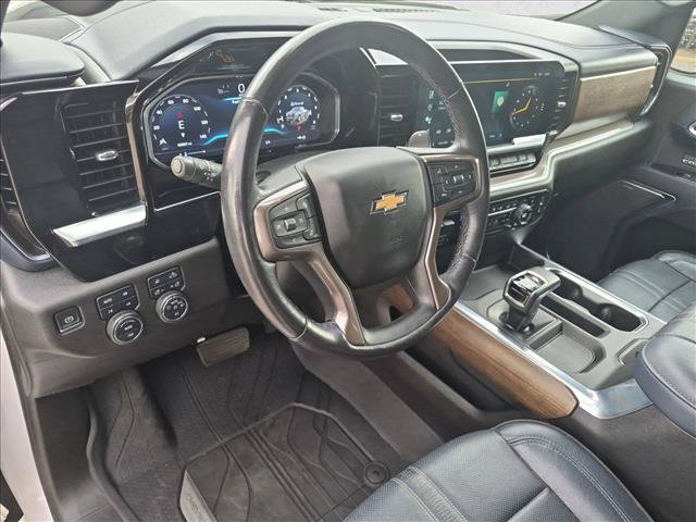 Used 2022 Chevrolet Silverado 1500 High Country w/ High Country Premium Package AWD/4WD image 10