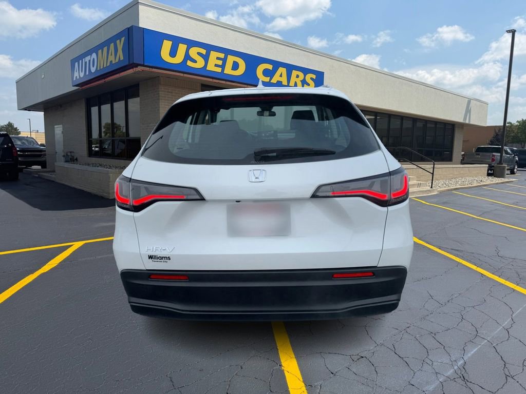Used 2023 Honda HR-V LX image 6