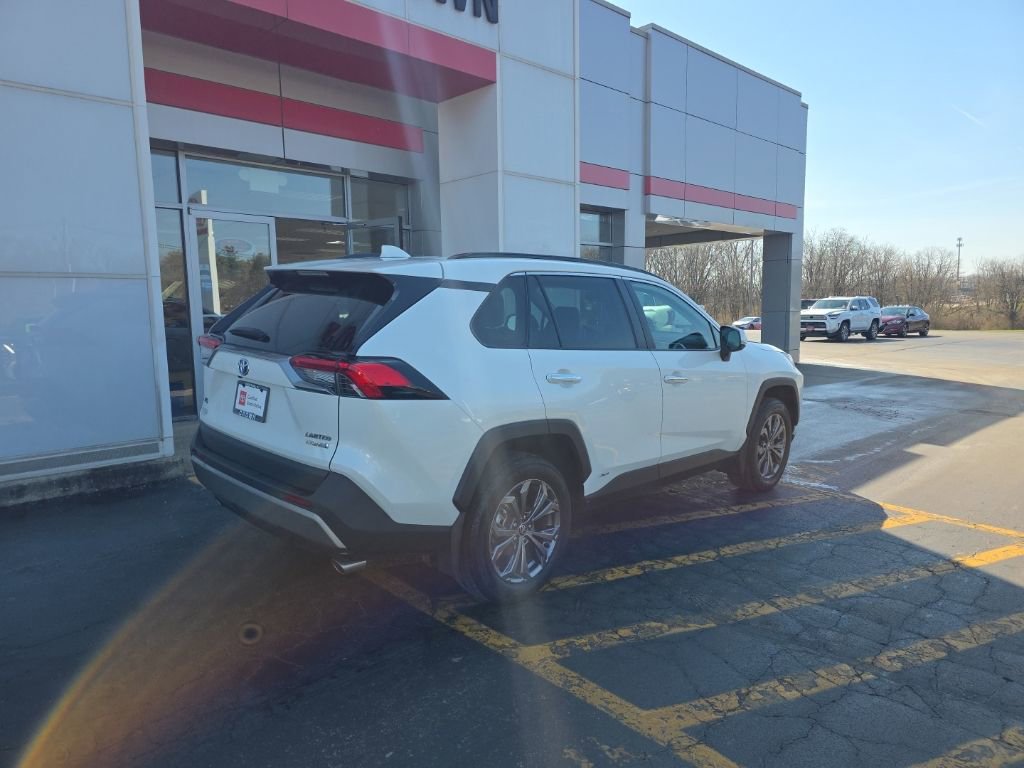 Used 2022 Toyota RAV4 Limited image 3