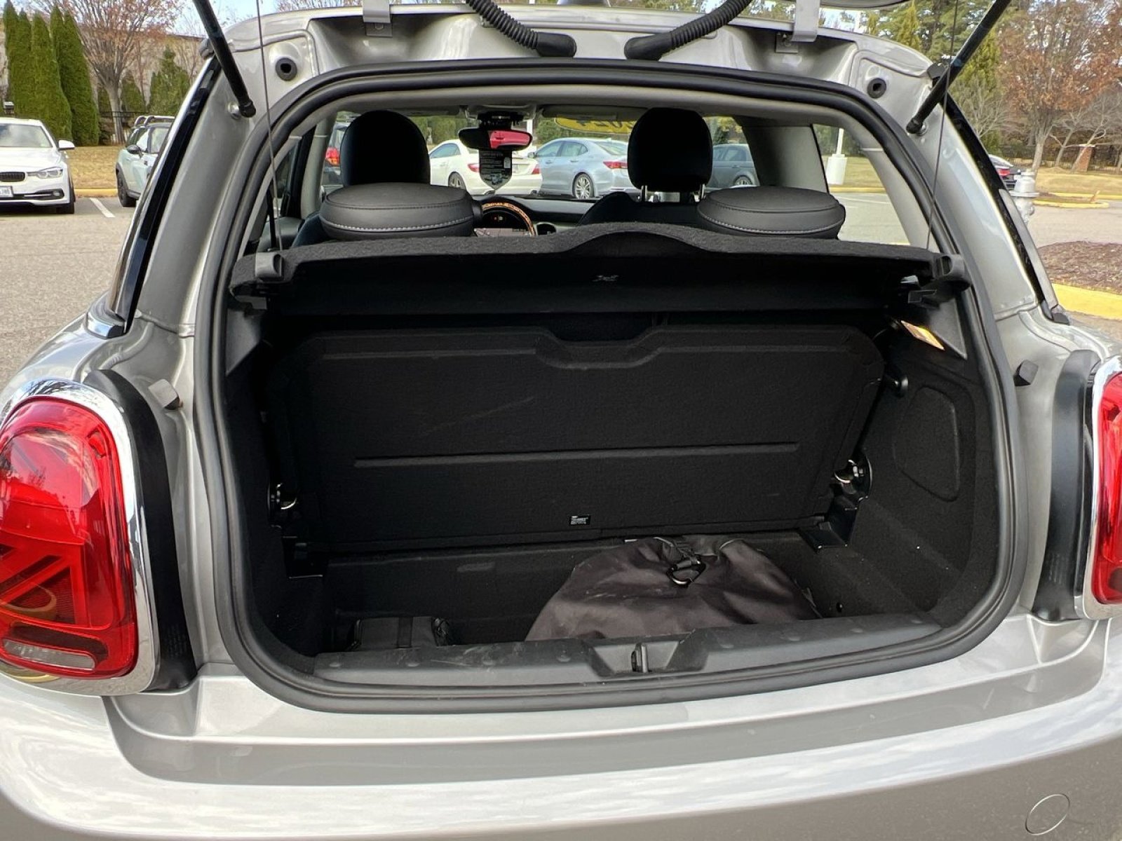 Certified 2024 MINI Cooper SE image 28