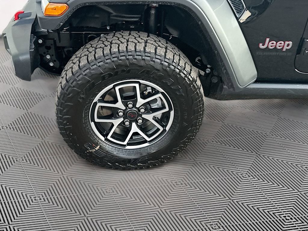 New 2026 Jeep Gladiator Rubicon w/ Steel Power Dome Hood Package AWD/4WD image 34