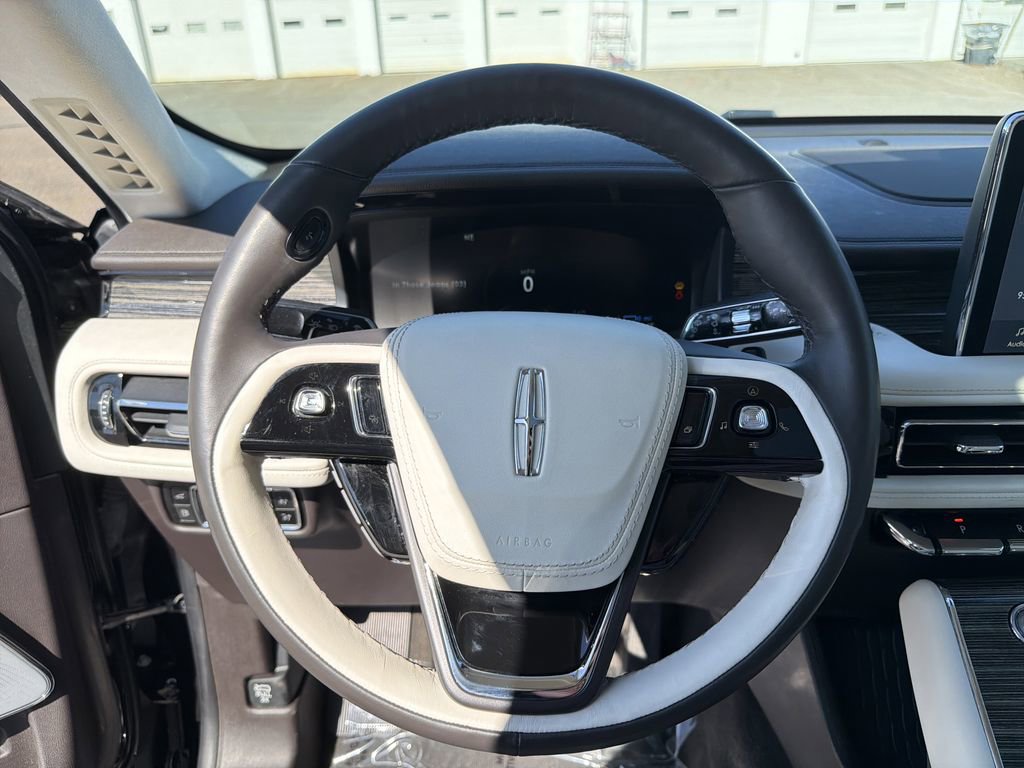 Certified 2023 Lincoln Aviator Black Label Grand Touring image 22