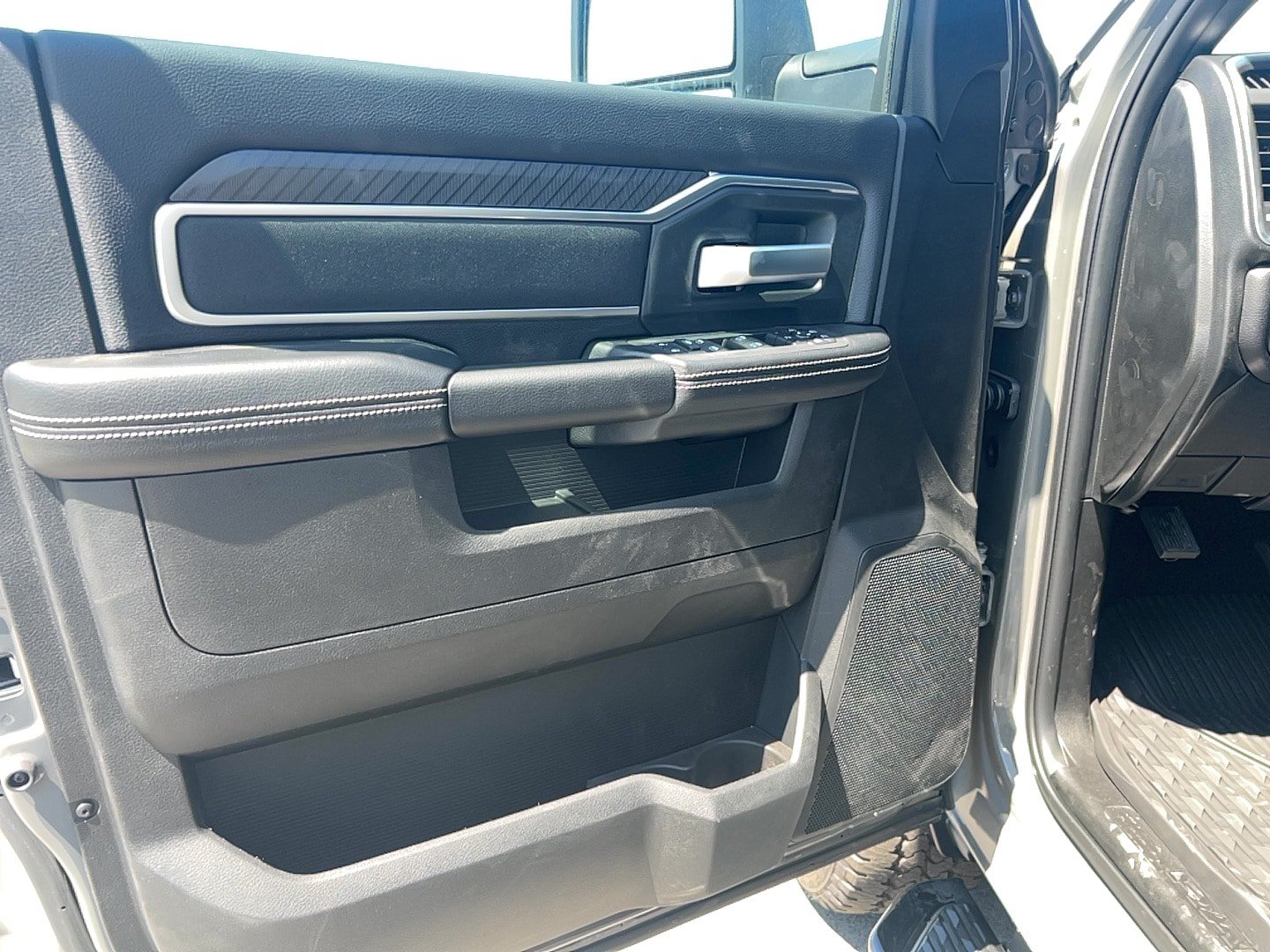 New 2026 RAM 2500 Big Horn AWD/4WD image 10