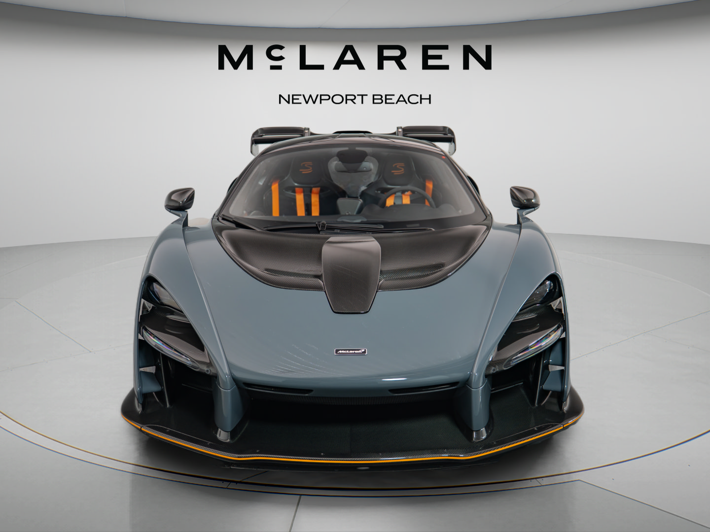 Used 2019 McLaren Senna RWD image 2