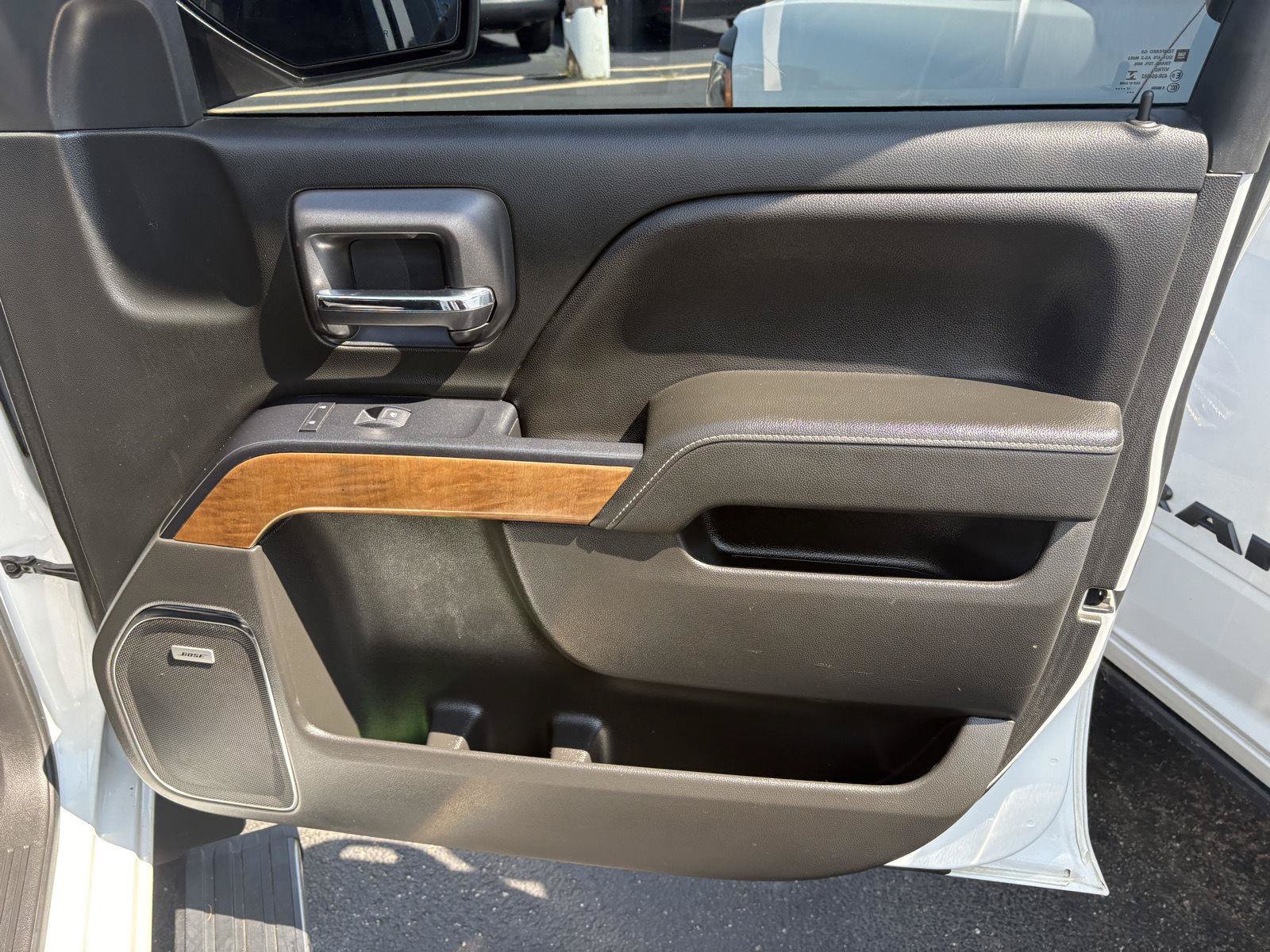 Used 2018 Chevrolet Silverado 1500 LTZ w/ Sport Package AWD/4WD image 17