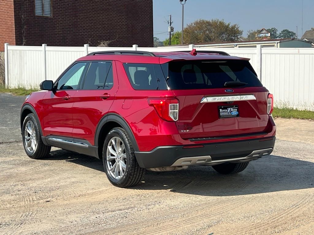 Used 2020 Ford Explorer XLT w/ Equipment Group 202A image 3