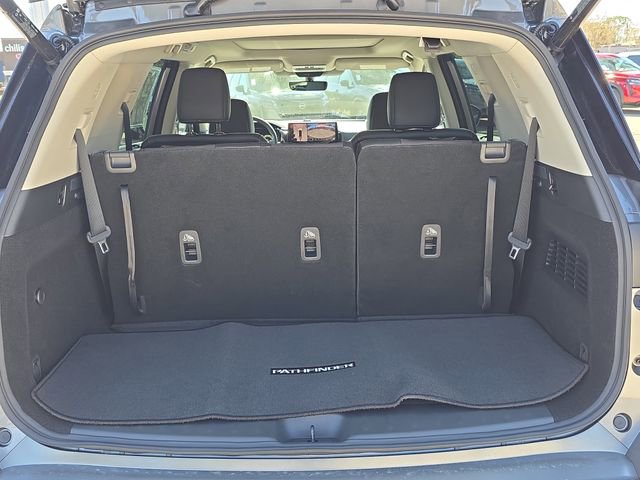New 2026 Nissan Pathfinder SL w/ SL Premium Package image 10