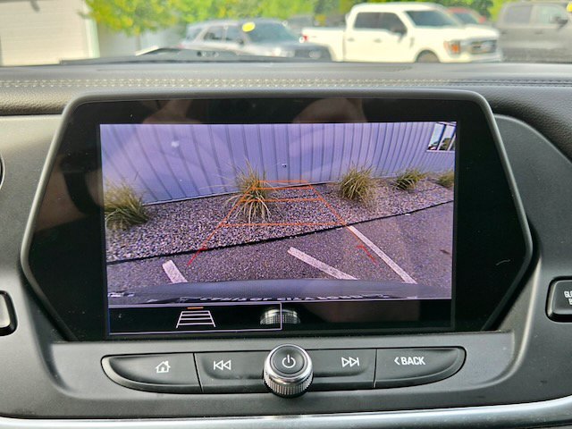 Used 2021 Chevrolet Blazer LT FWD image 21