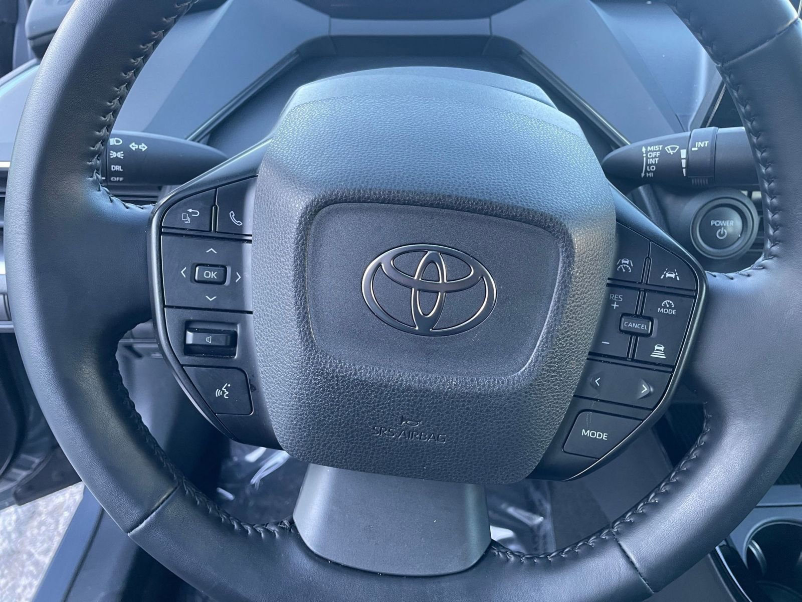 Used 2025 Toyota Prius LE image 25