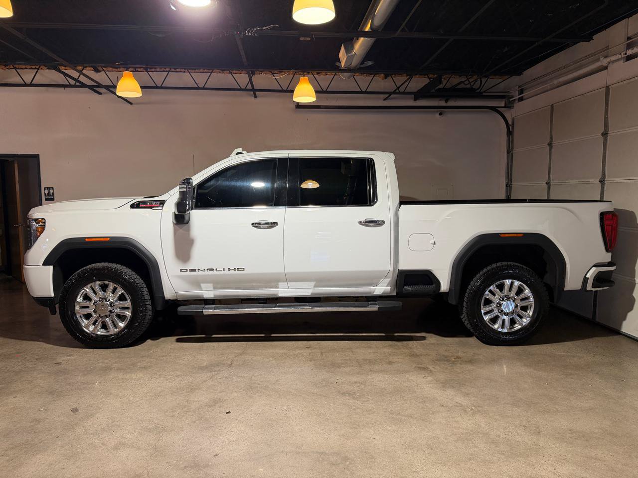 Used 2020 GMC Sierra 2500 Denali AWD/4WD image 2
