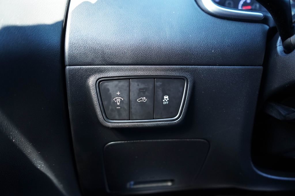 Used 2022 Hyundai Santa Cruz SEL image 25