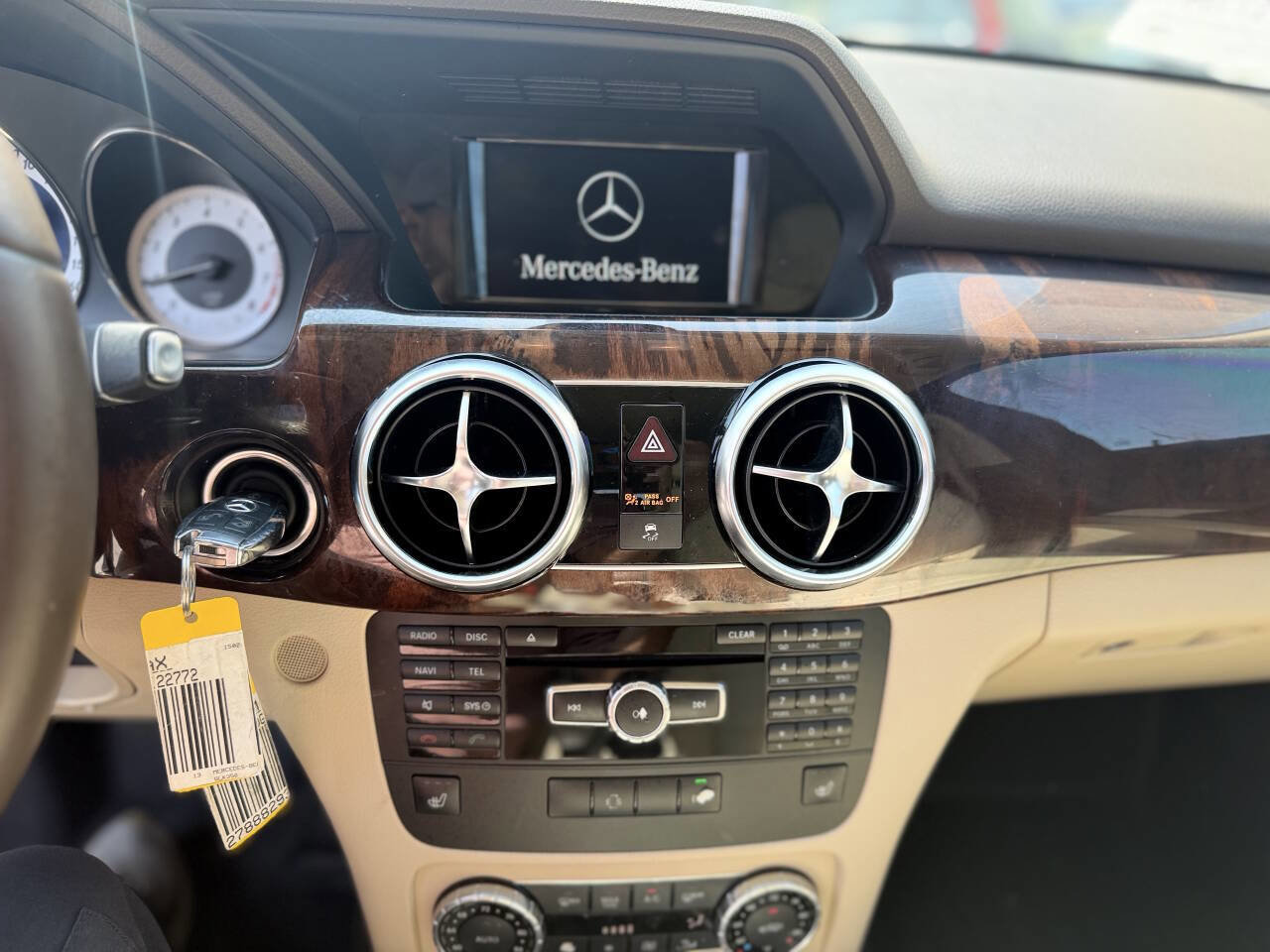 Used 2013 Mercedes-Benz GLK 350 4MATIC image 14