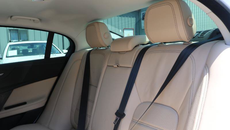 Used 2018 Jaguar XE Prestige RWD image 18