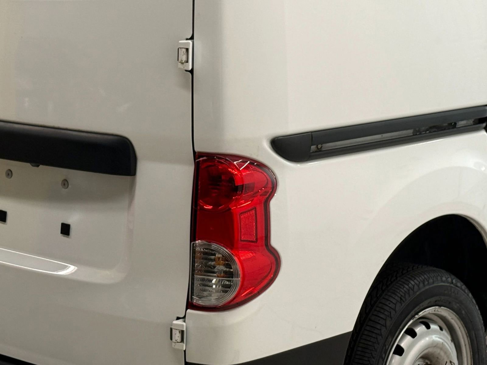 Used 2020 Nissan NV200 S FWD image 10