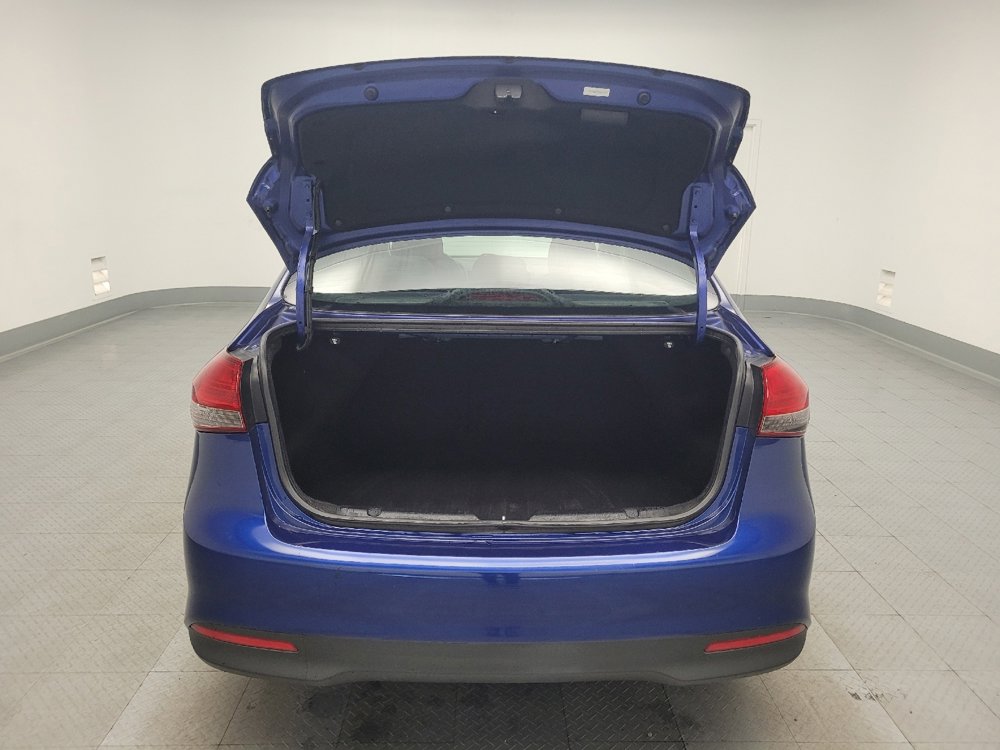 Used 2017 Kia Forte LX image 29