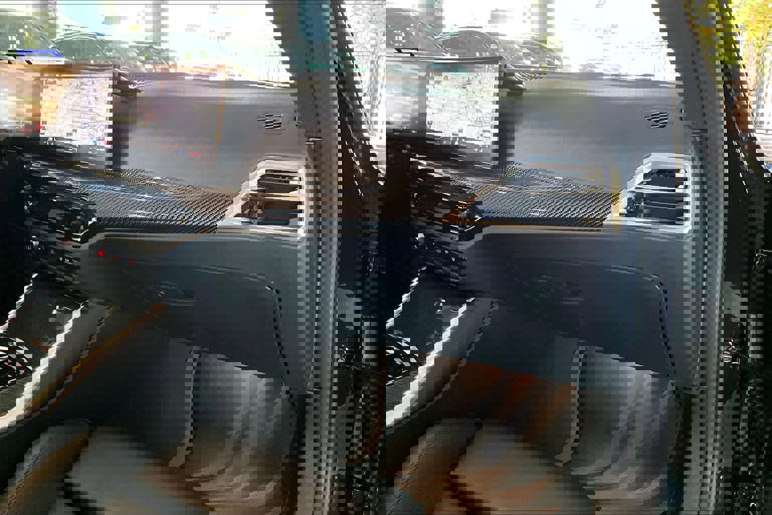 Used 2025 BMW M4 Competition image 18